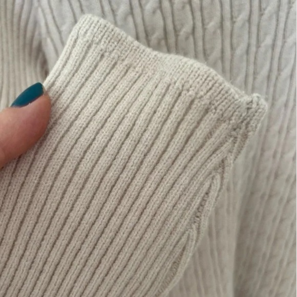 SUZY Shier V-Neck Sweater - Picture 6 of 9